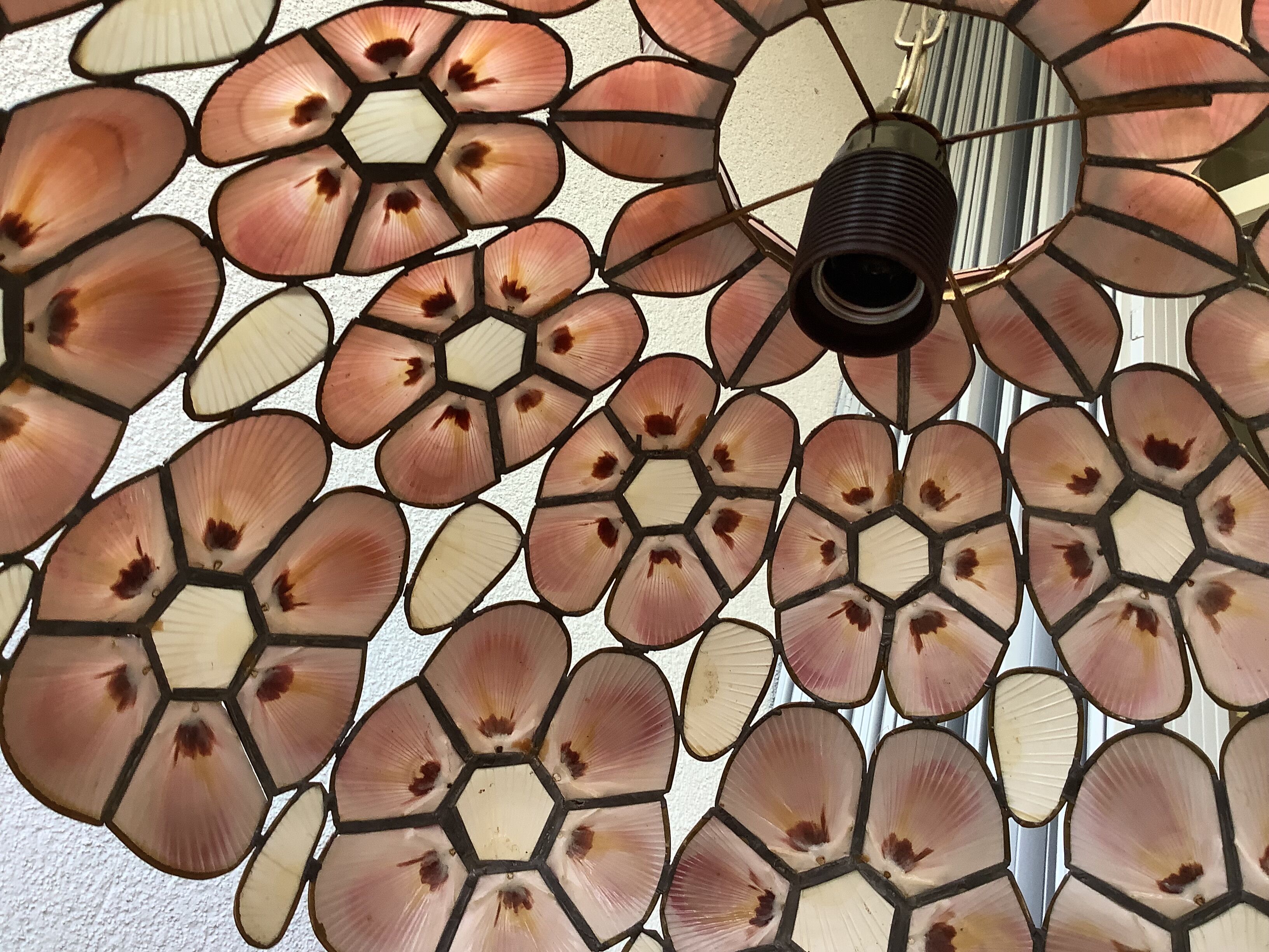 Suspension in mother-of-pearl shell and bohemian brass