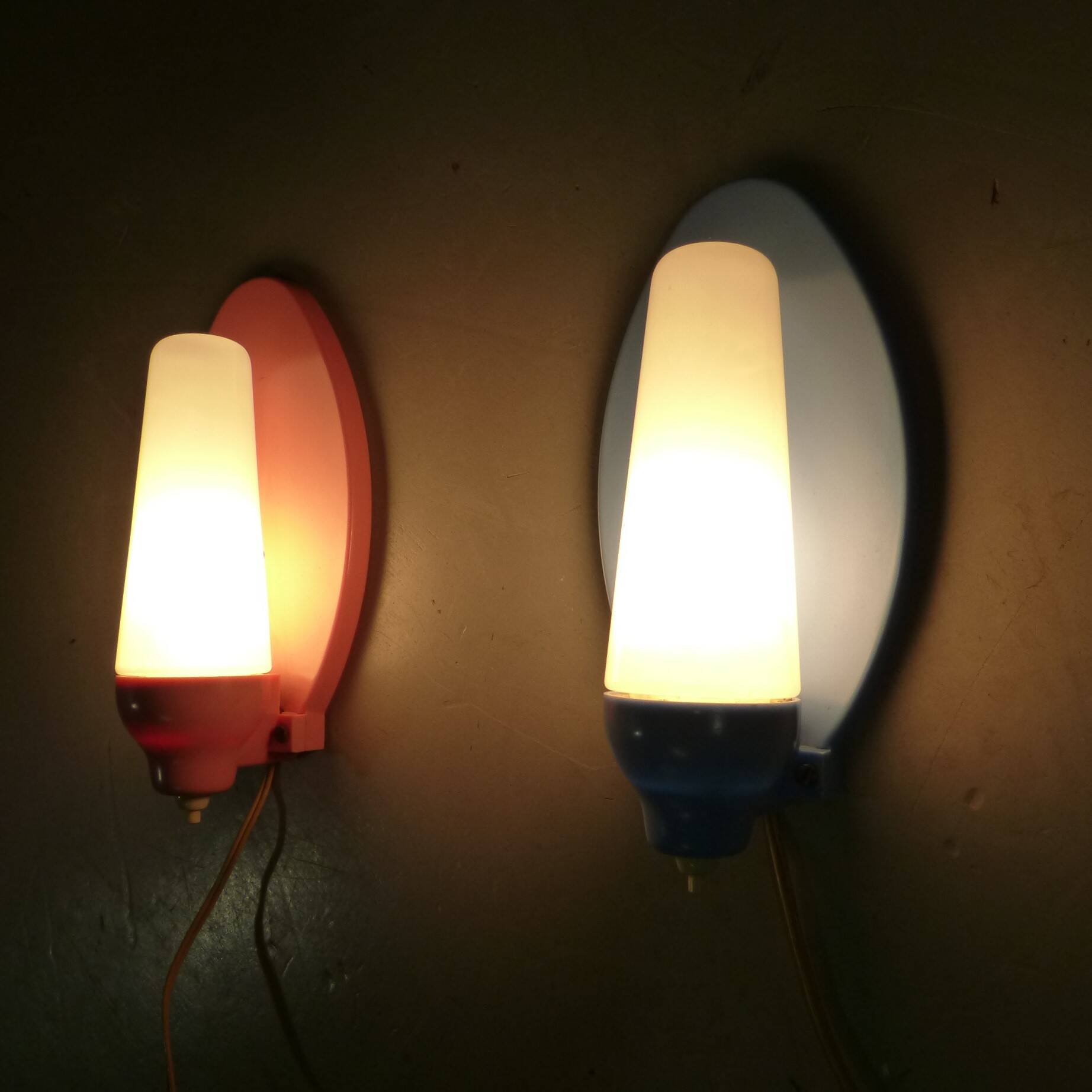 2 Wall lamps pink & blue 1950’s