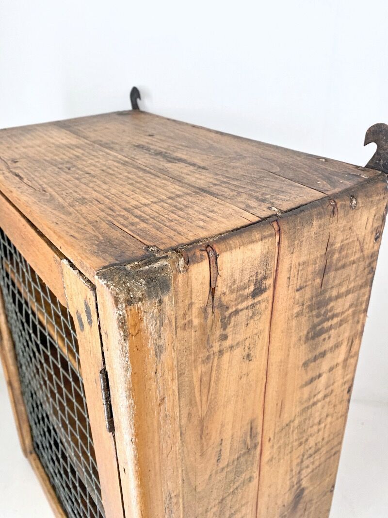 Wooden wall-mounted toilet cabinet