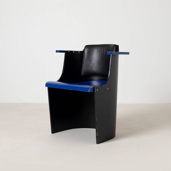 Chaise Bauhaus D61 noire et bleue par El Lissitzky pour Tecta, années 1970.