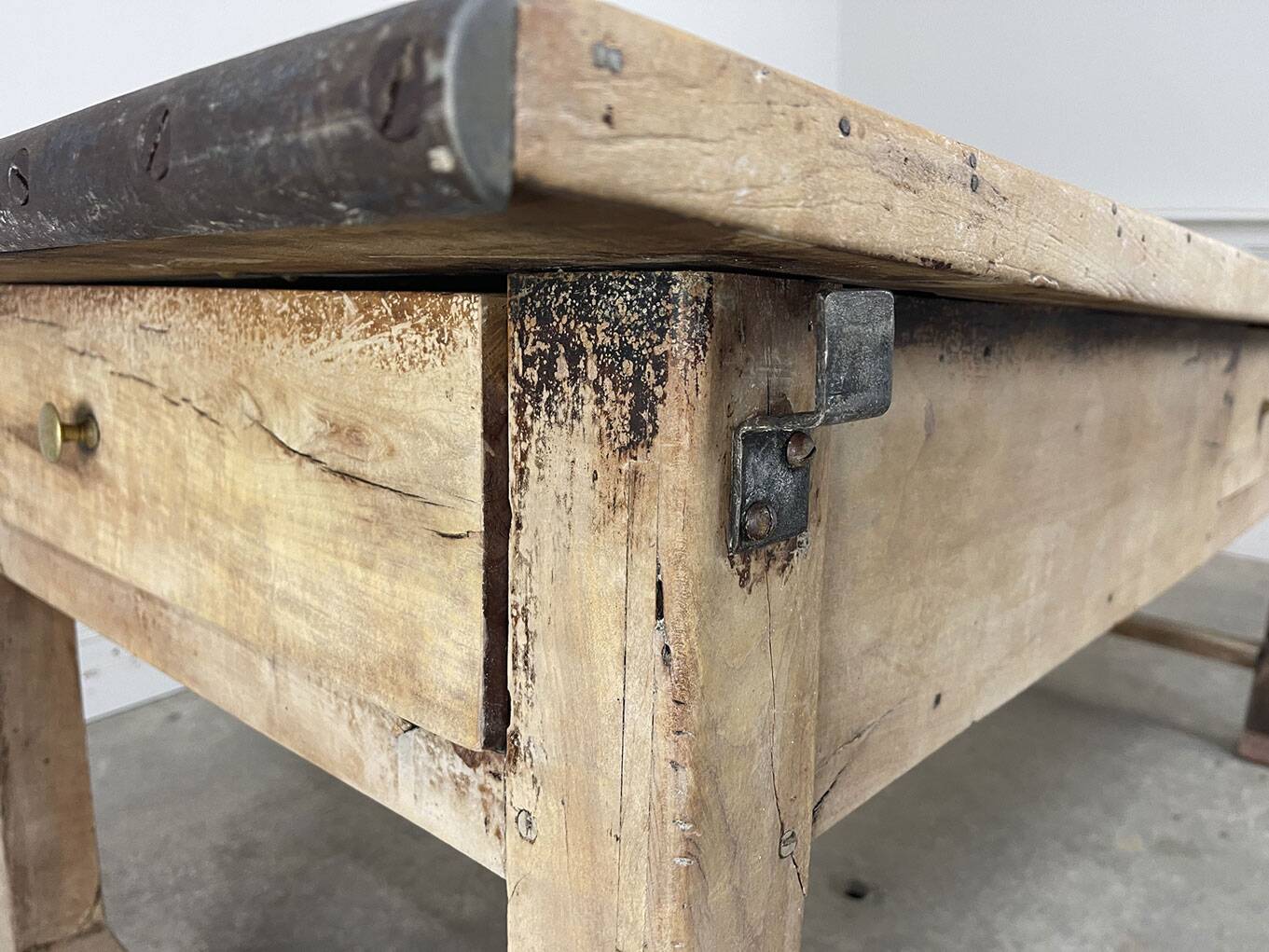 Work table from 1880 with drawers