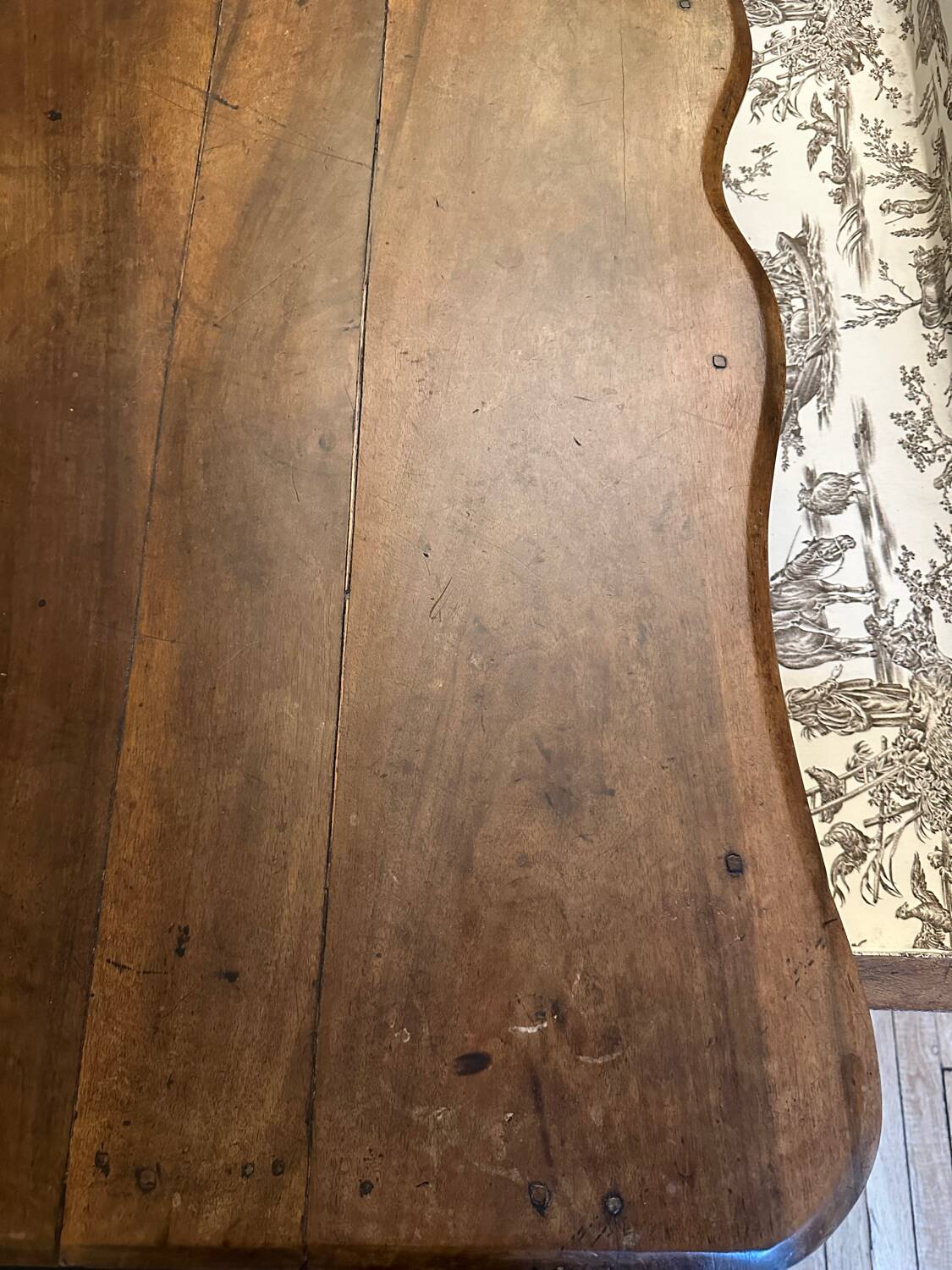 18th century walnut chest of drawers