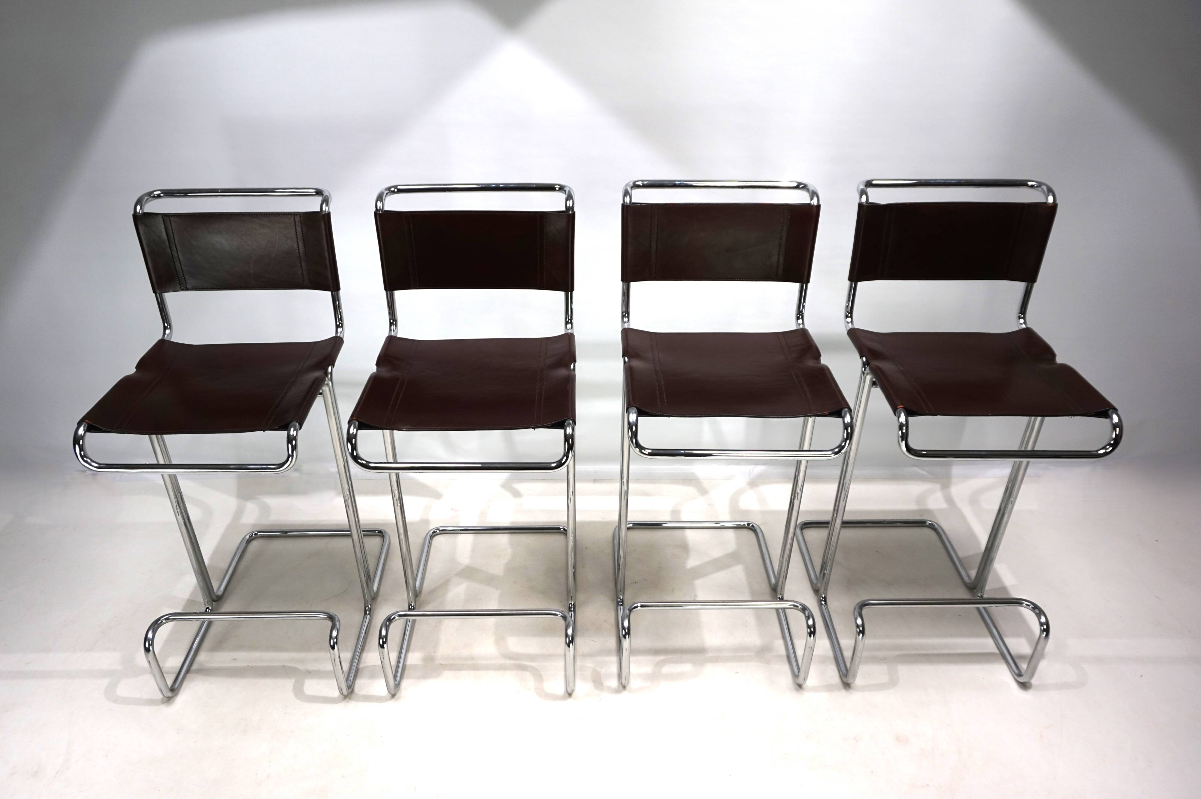 Ensemble de 4 tabourets de bar en acier tubulaire Linea Veam, 1960