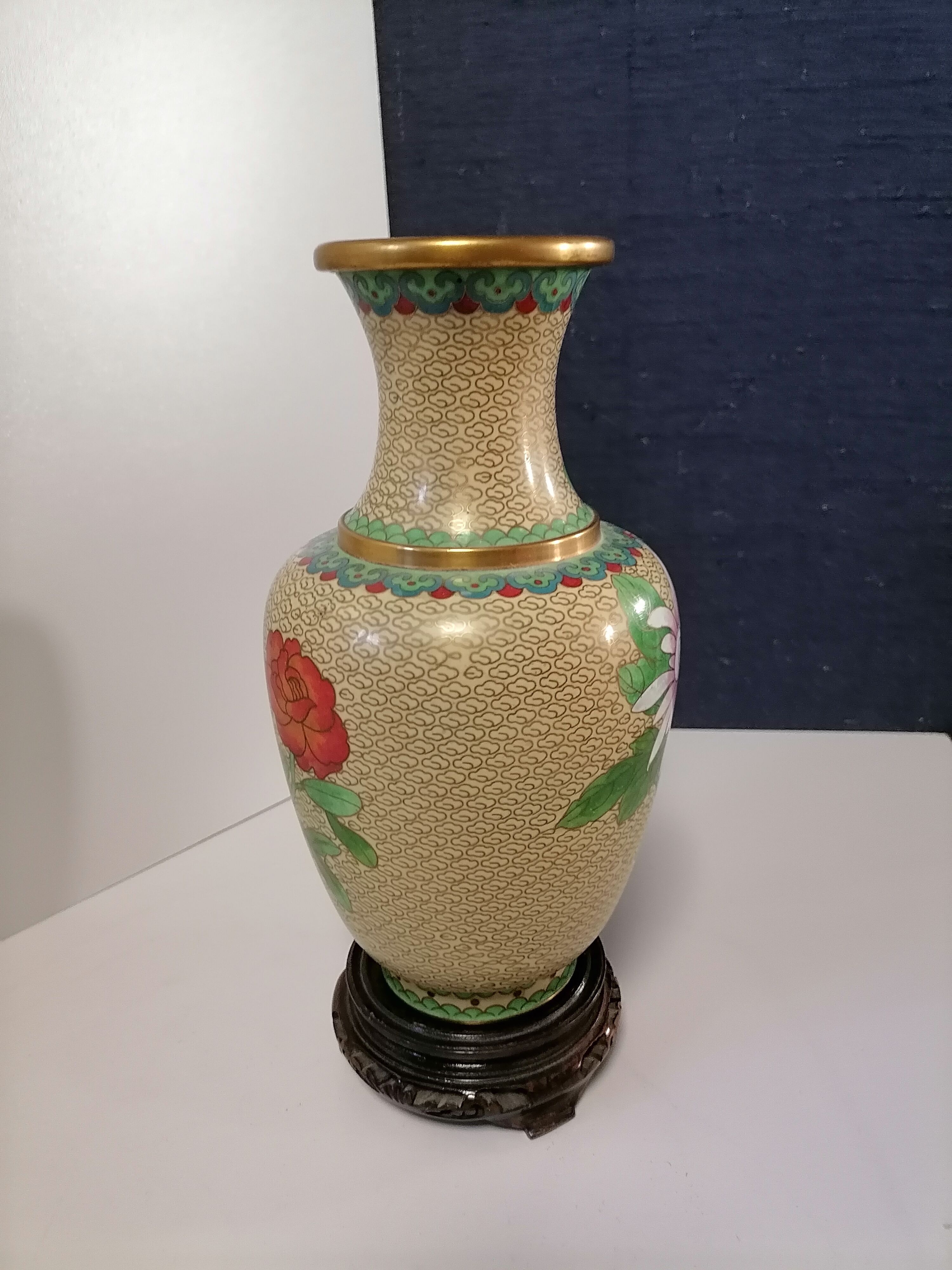 Vase cloisonné