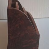 Courier holder in cedar