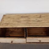 Storage unit with drawers