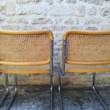 Quatre chaises cesca B32 par Marcel Breuer