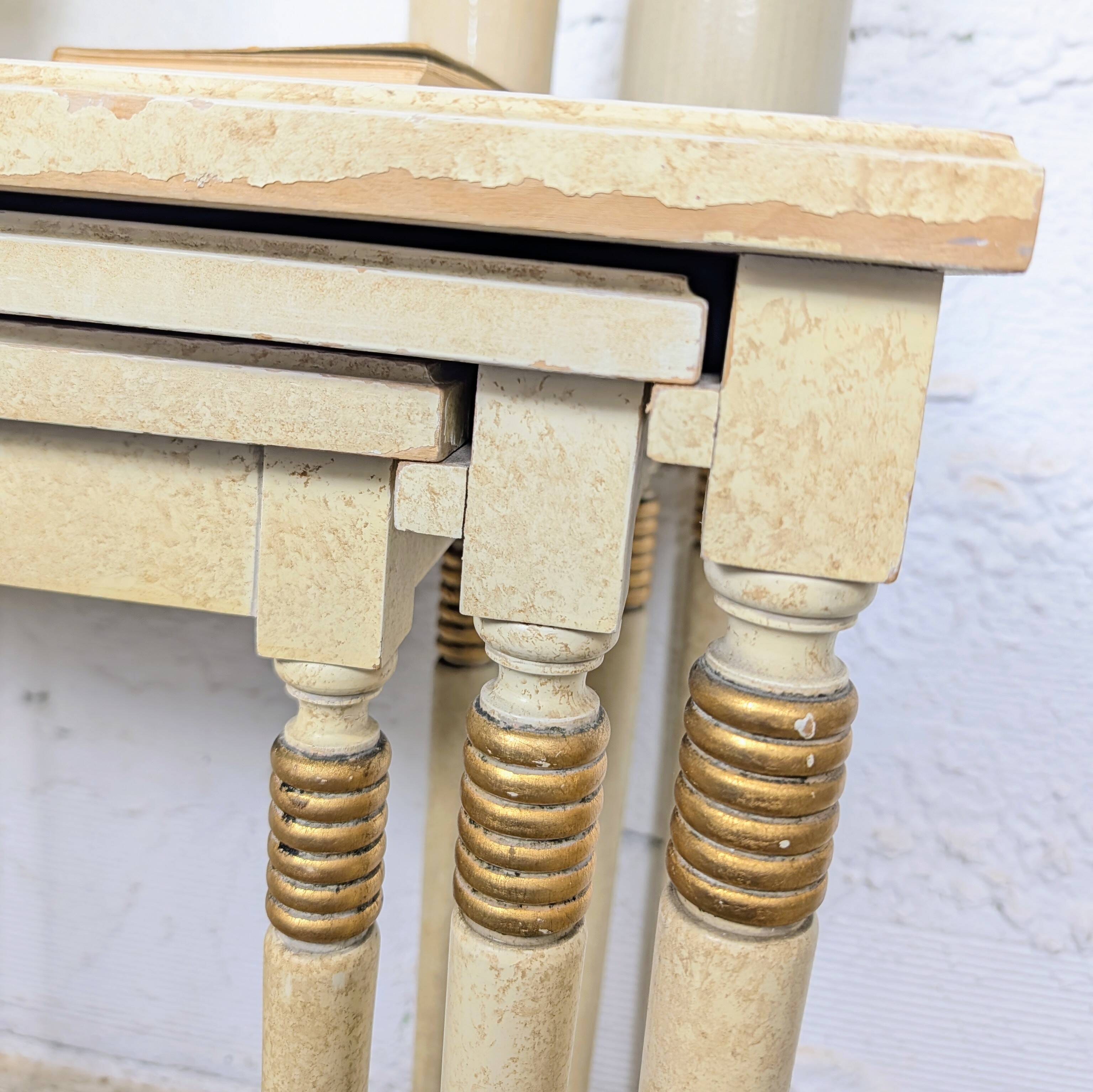 Set of nesting tables – 1950s