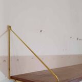 String style shelves