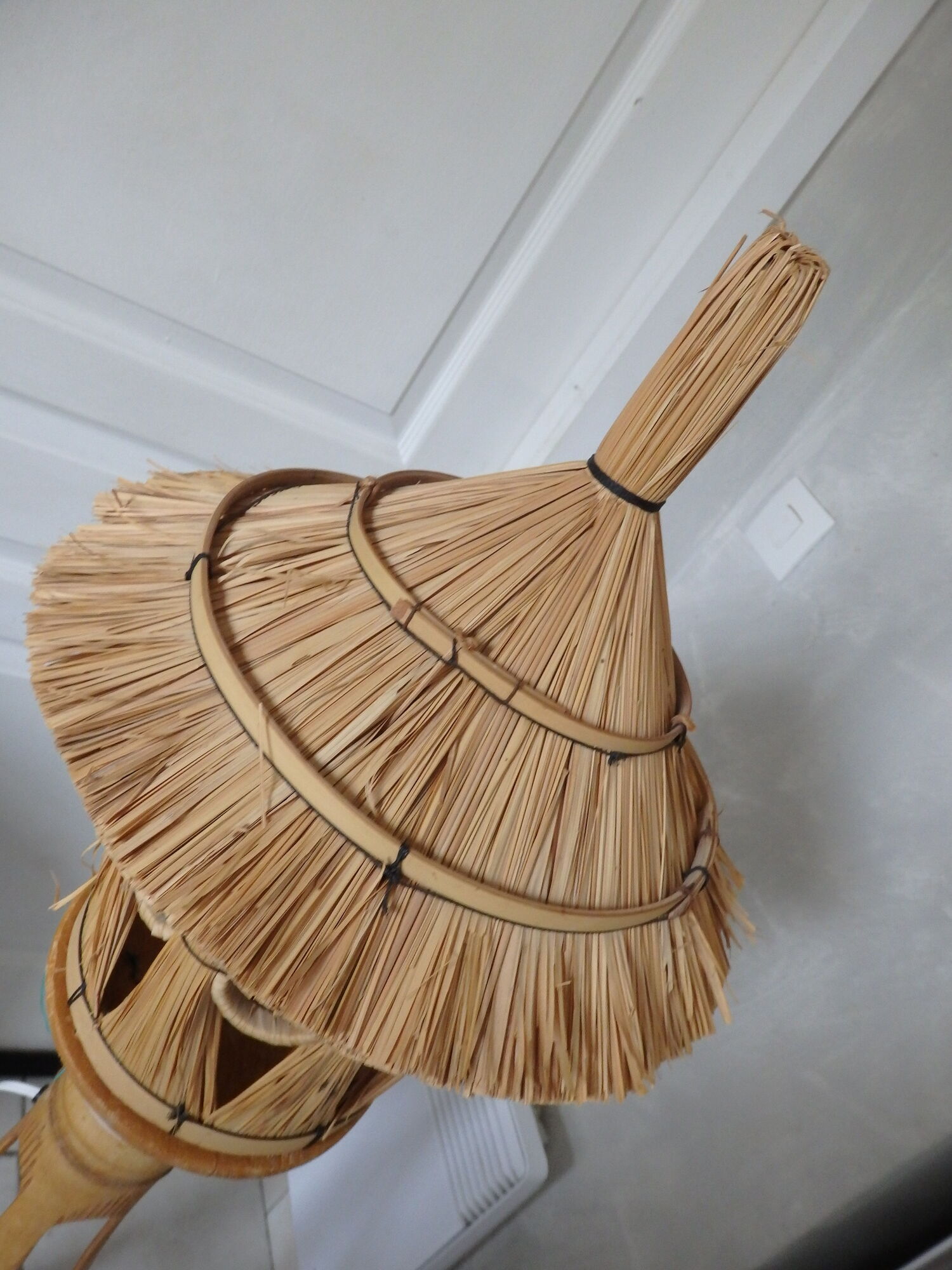 Lampadaire vintage en bambou et rotin