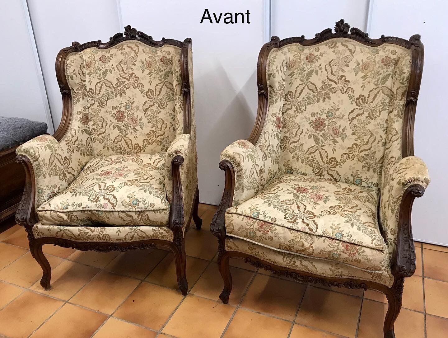 2 shepherdess armchairs with old ears nineteenth fully restored