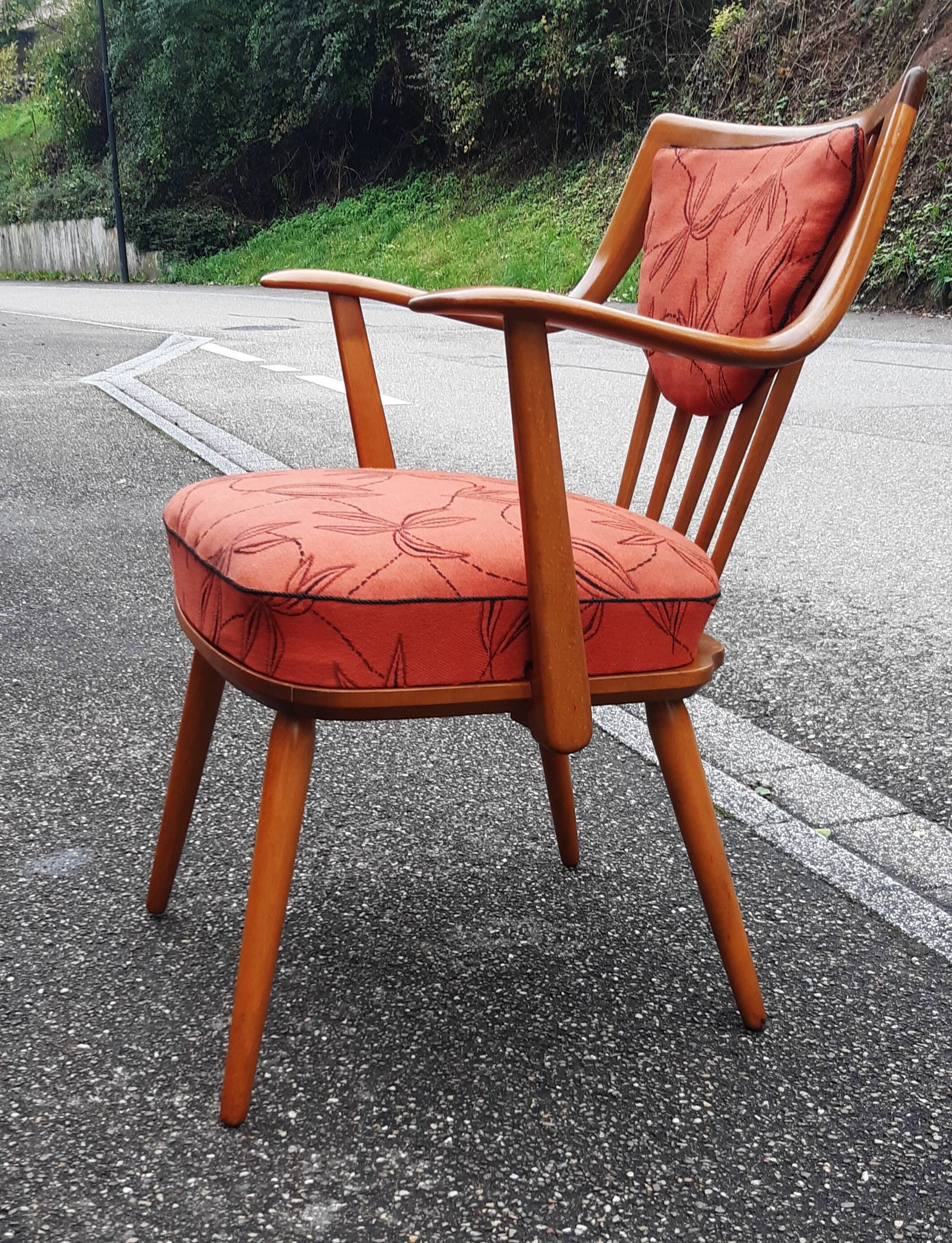 Casala armchair with armrests