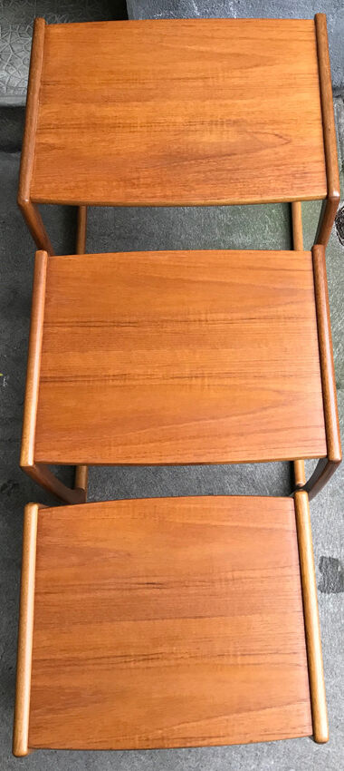 3 tables basses gigognes G Plan 1960