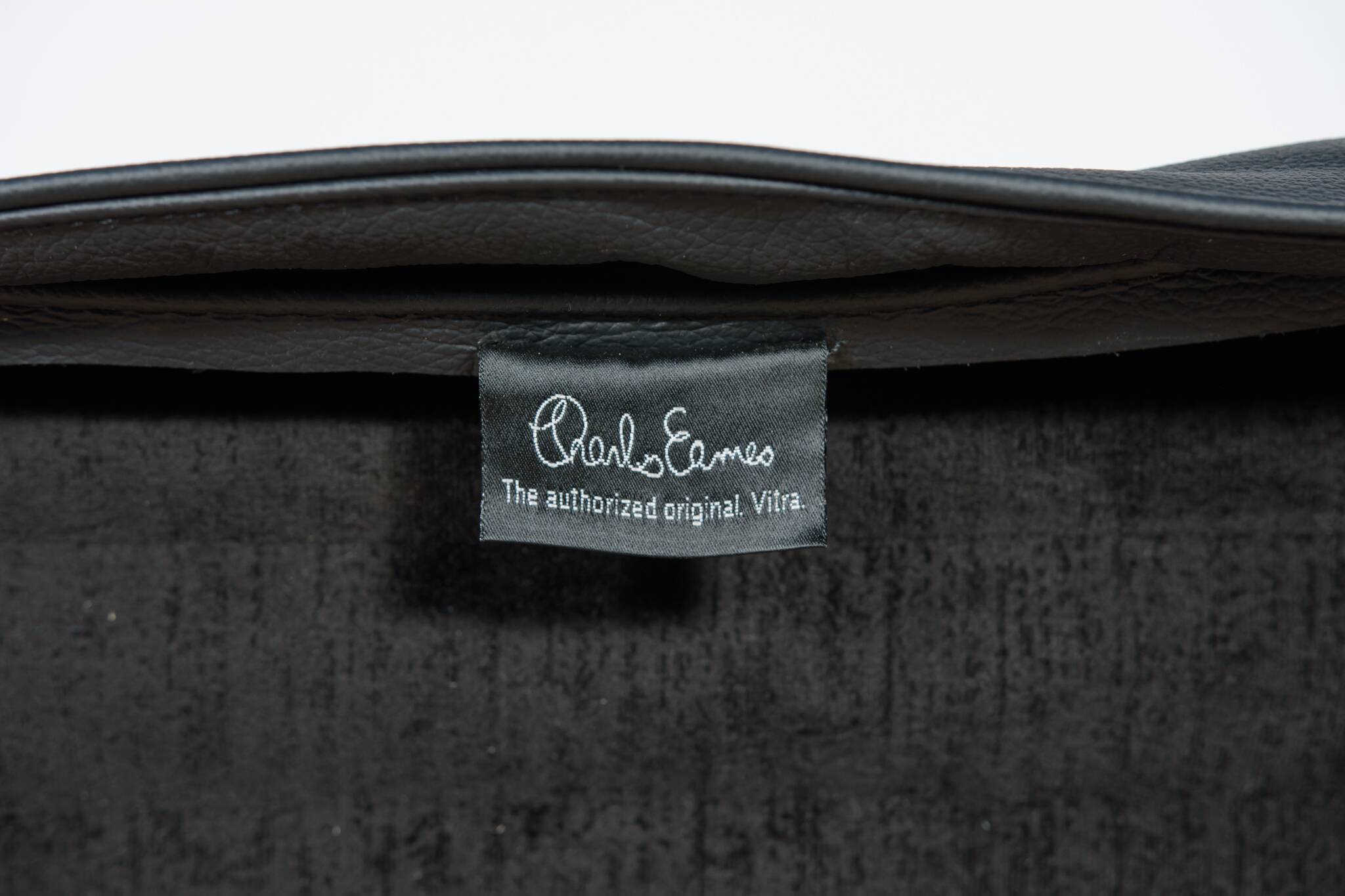 Eames Alu Group EA124 & EA125 Lounge Chair & Ottoman by Charles & Ray Eames for Vitra, 1980s.