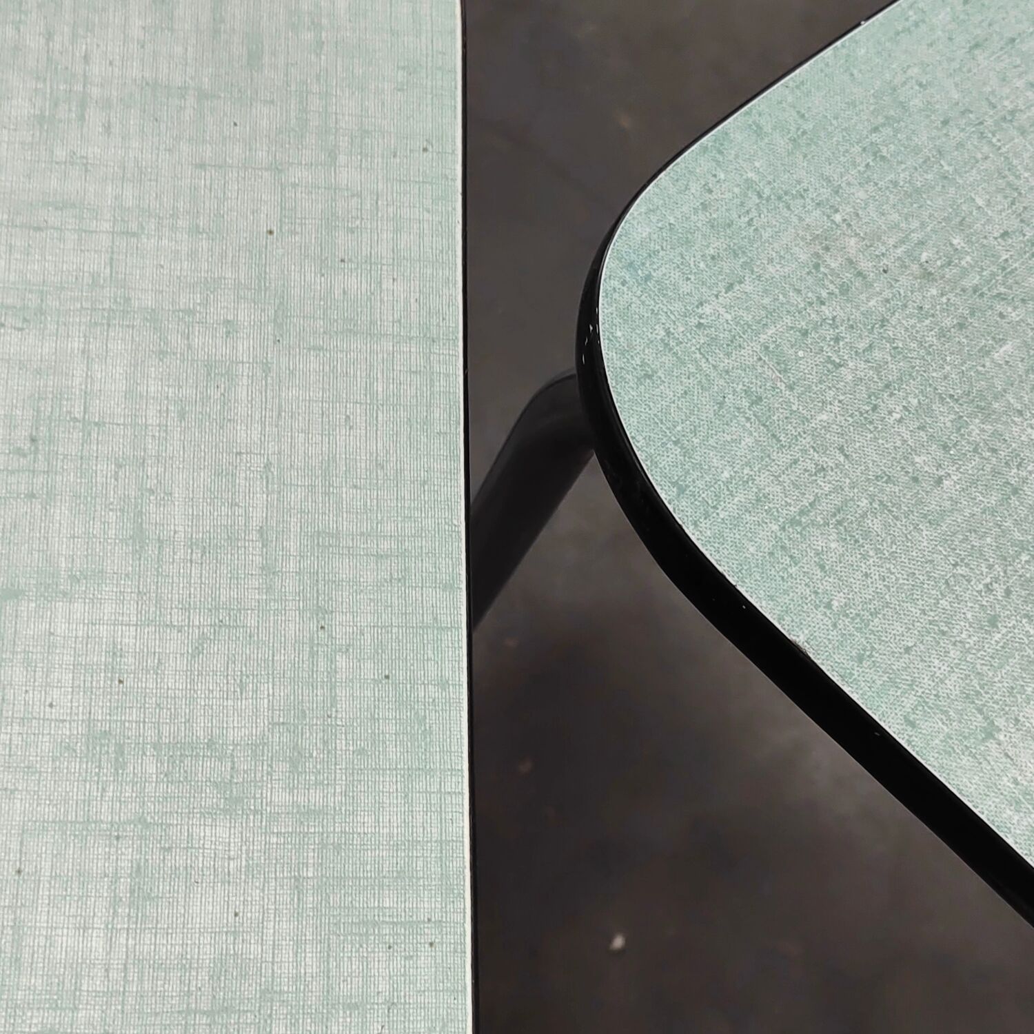 Set of 3 chairs in chrome and light green formica