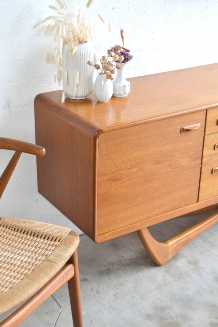 Scottish Sideboard by Beithcraft * 205 cm