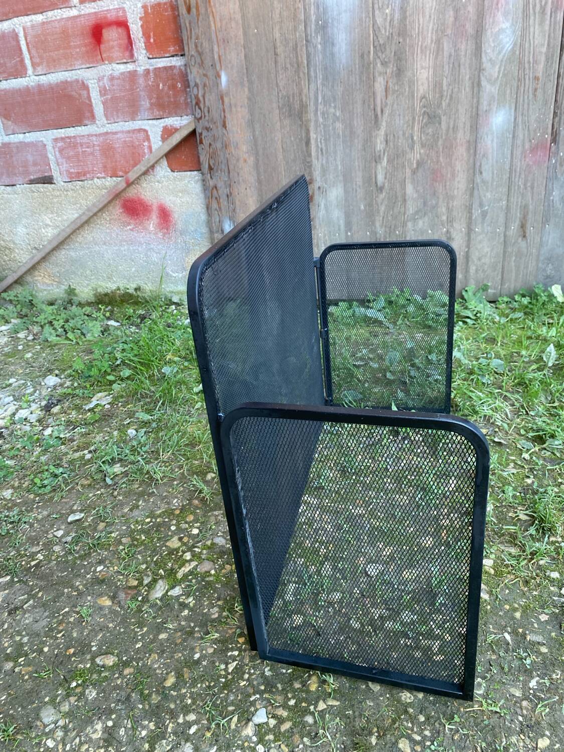 Fire screen fireplace screen black metal mesh 3 leaves vintage