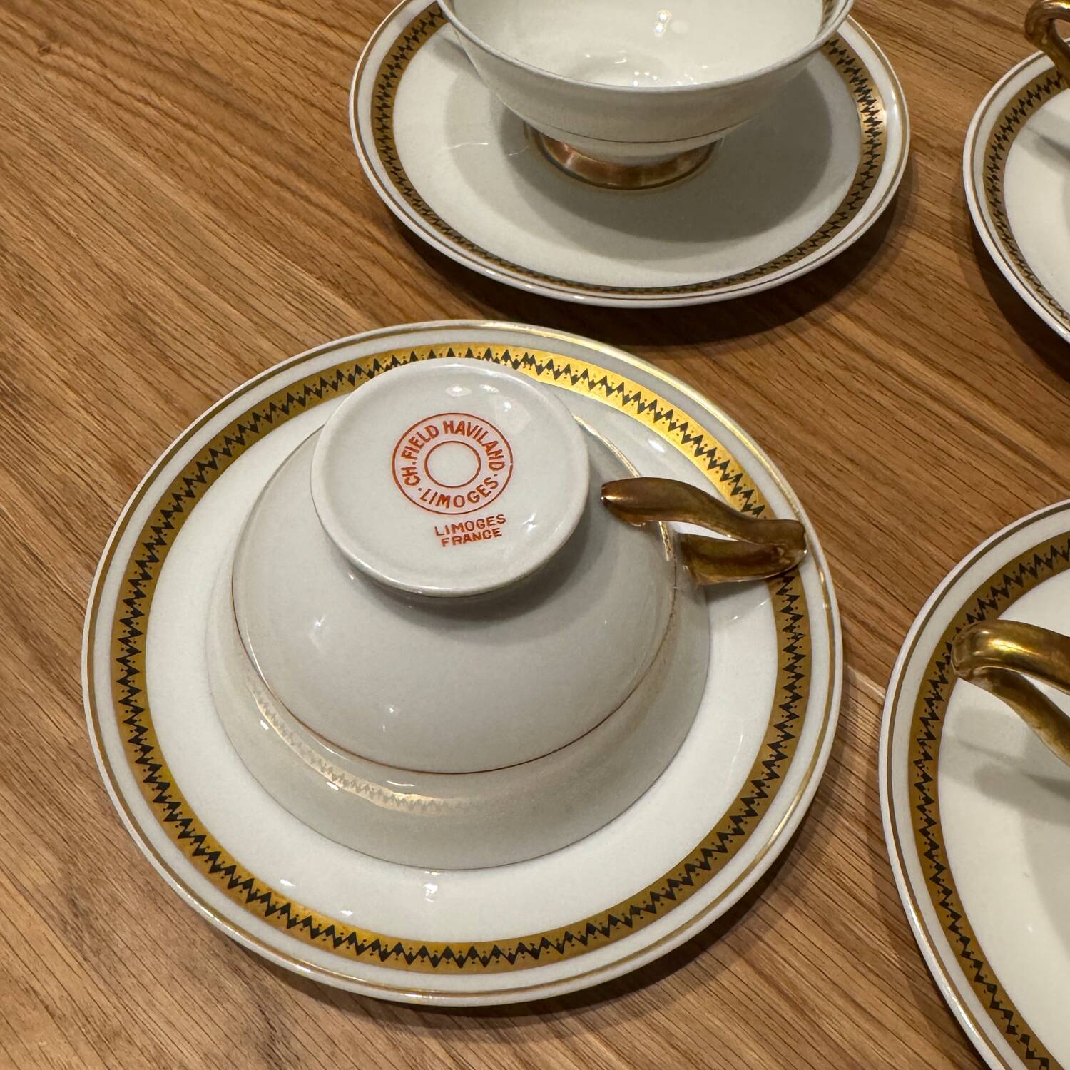 Service for 4 cups + saucers Haviland Limoges Porcelain