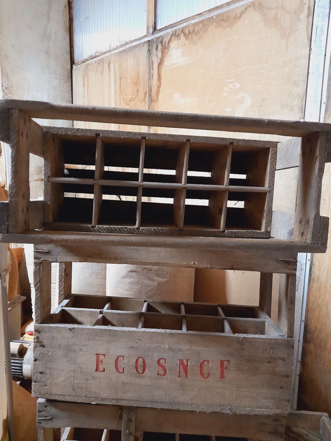 Wooden bottle rack