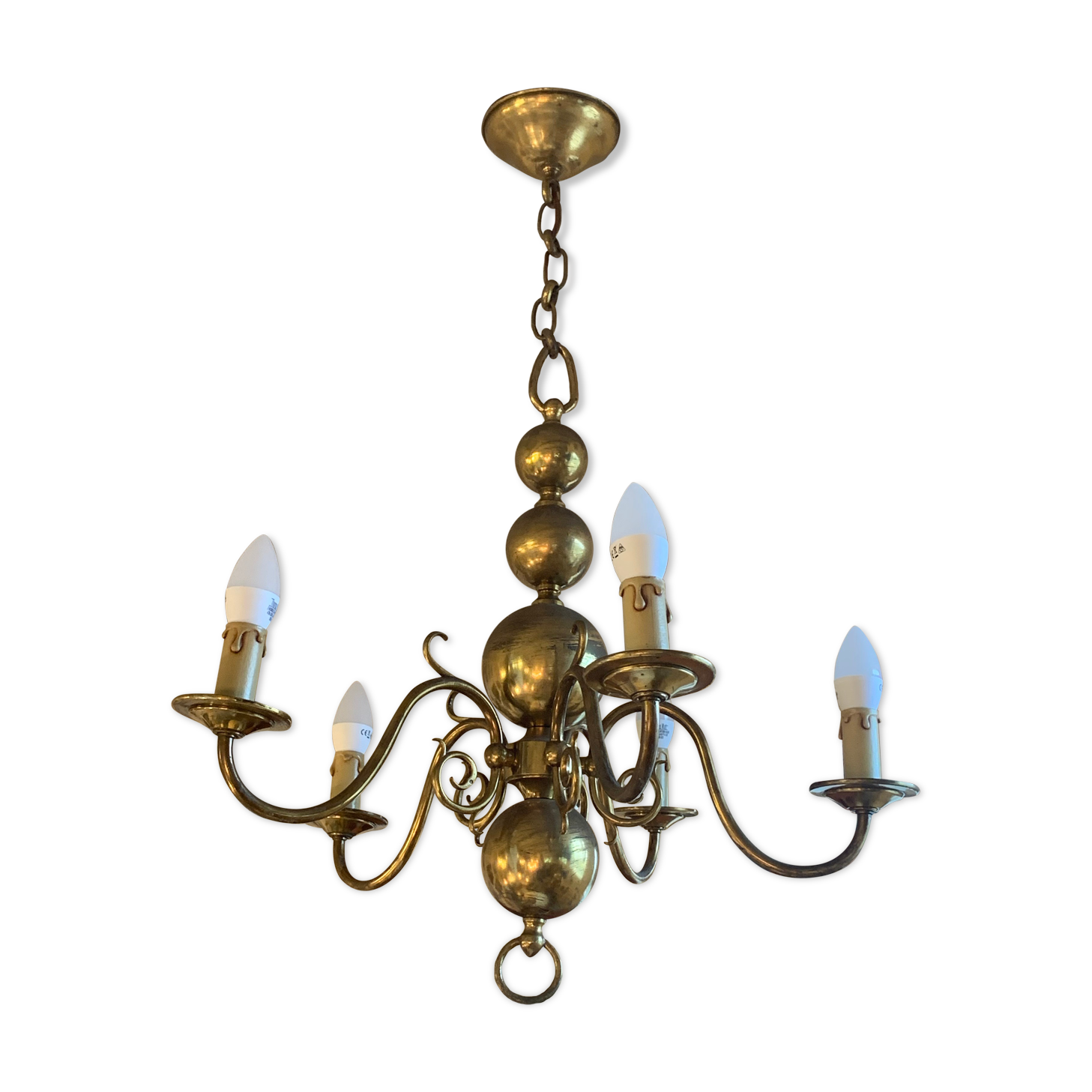 Dutch chandelier 5 fires