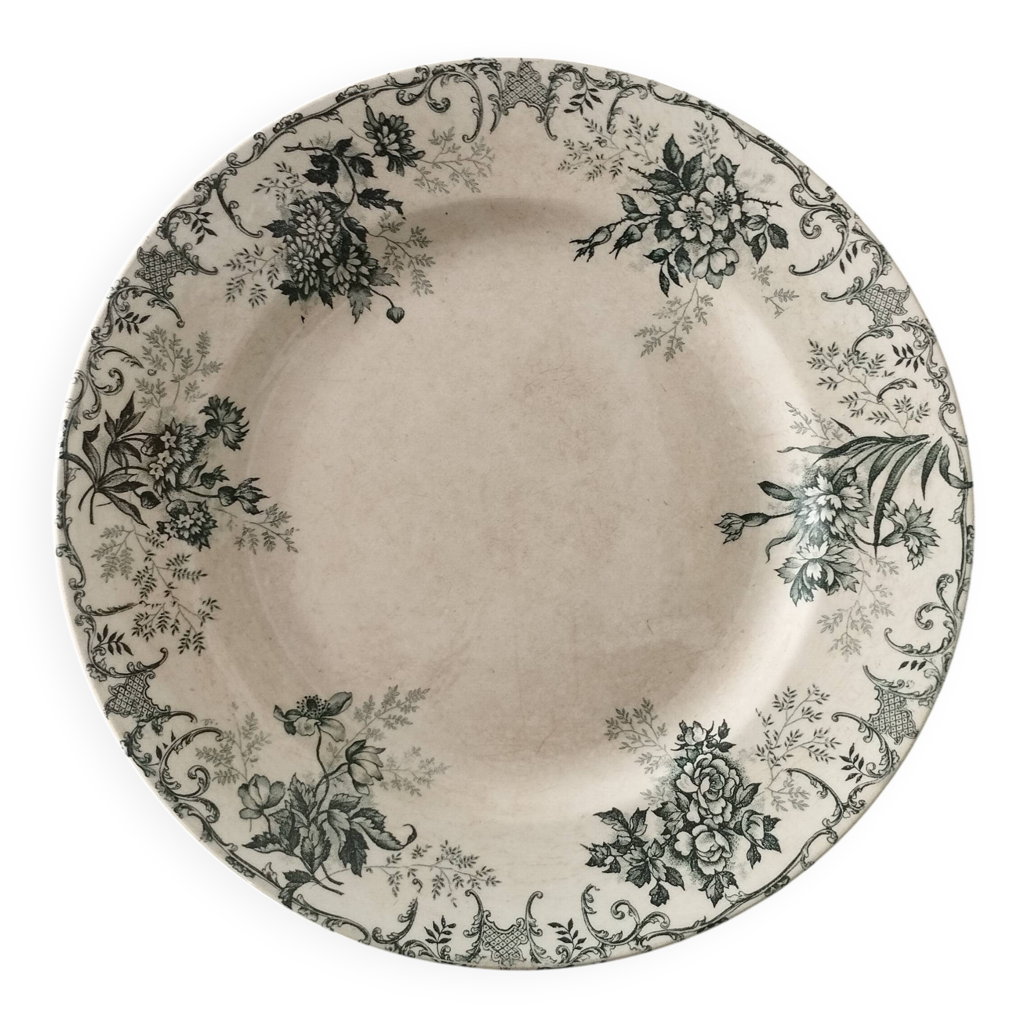 Round earthenware dish from Choisy le Roi Floréal
