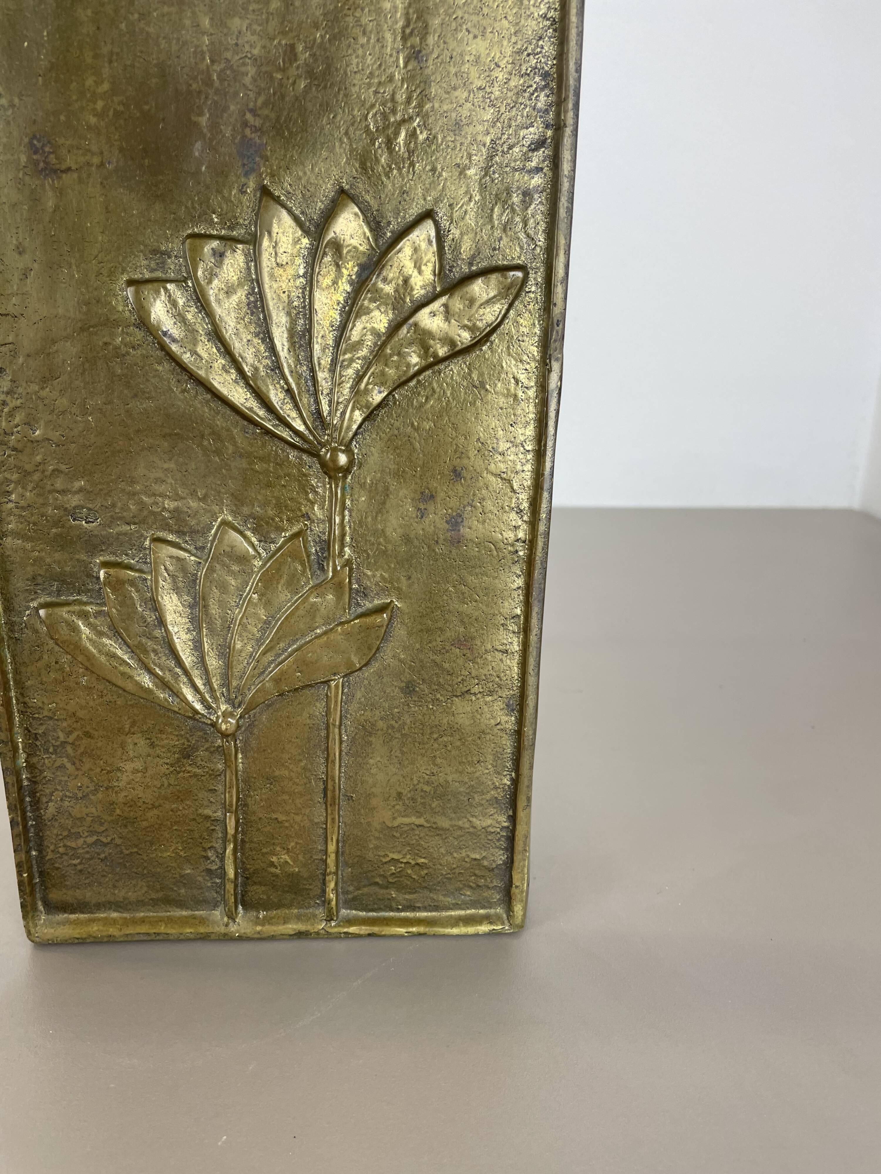 Hollywood Regency Solid 7.5kg Brass Brutalist Floral Umbrella Stand, Italy 1970s
