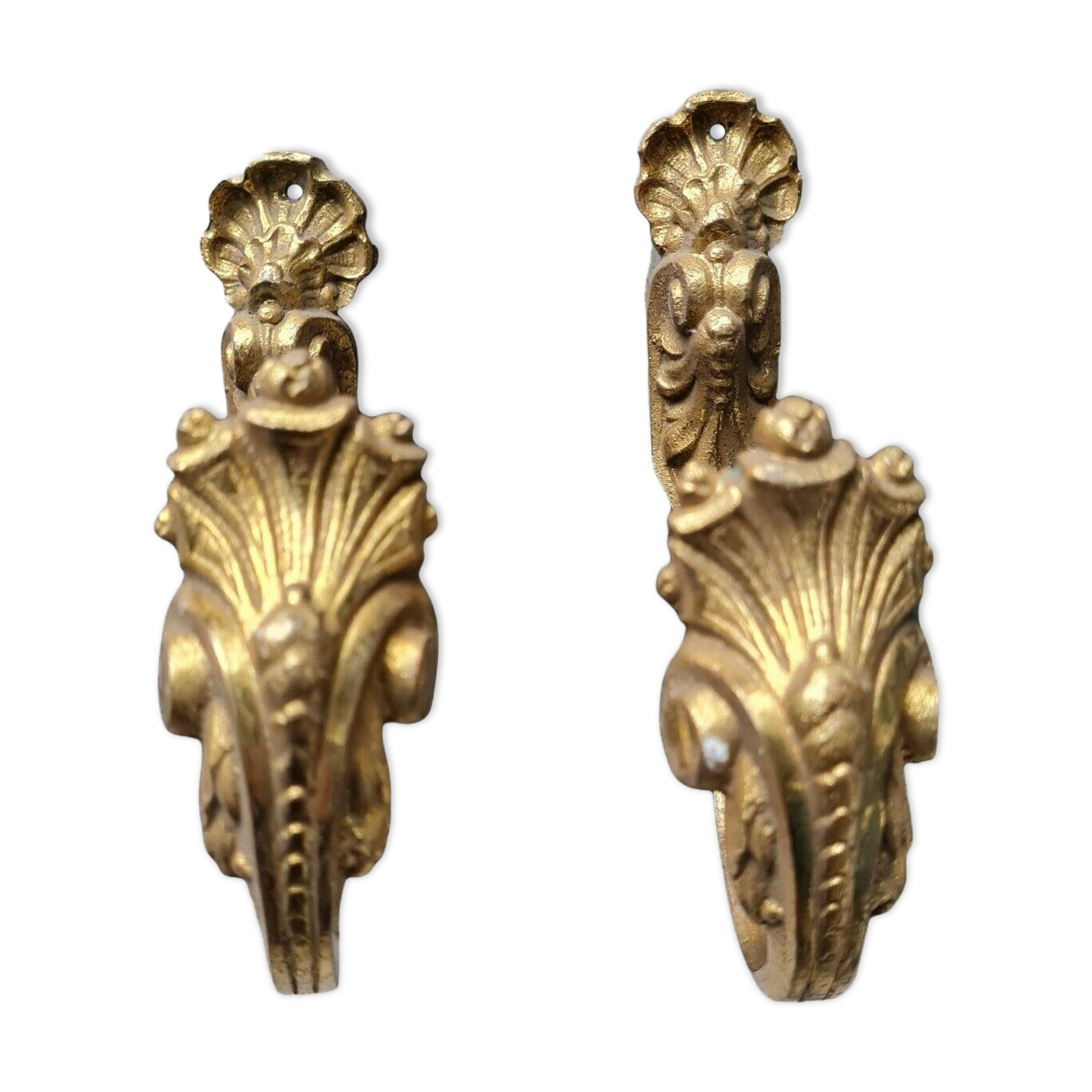 Pair of bronze kisses