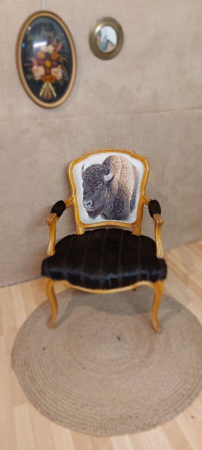 Fauteuil Louis XV bison