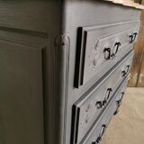Antique chest of drawers
