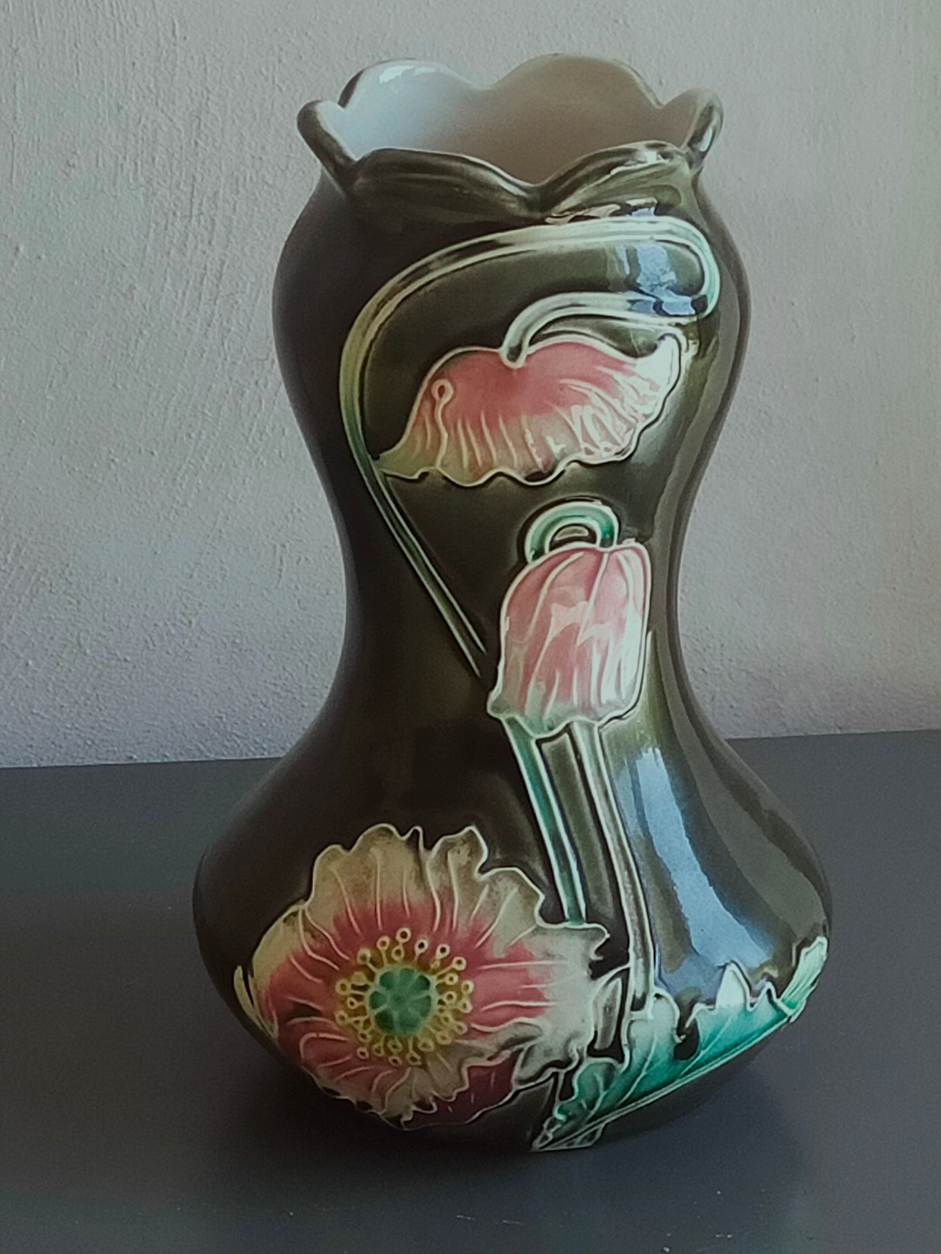 Gustave de Bruyn slip vase
