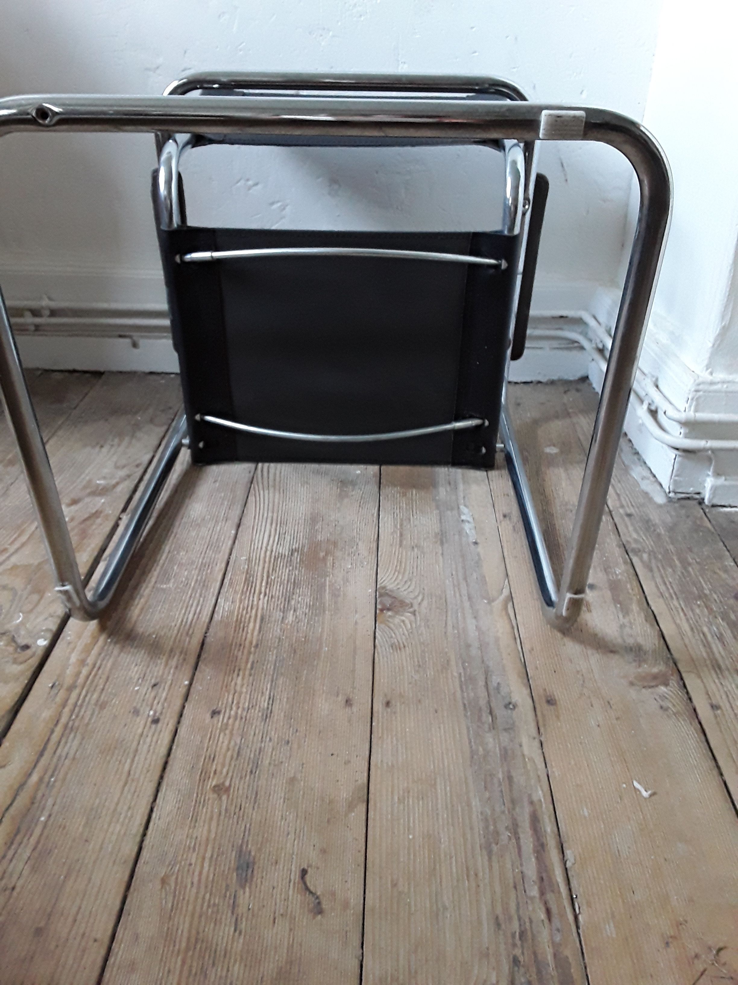 Cantilever armchair