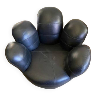 Hand armchair