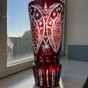 Vase en cristal taillé à la main bohémien ou polonais - Vintage - Rubis/Cranberry