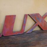 Letter to sign vintage metal "T".