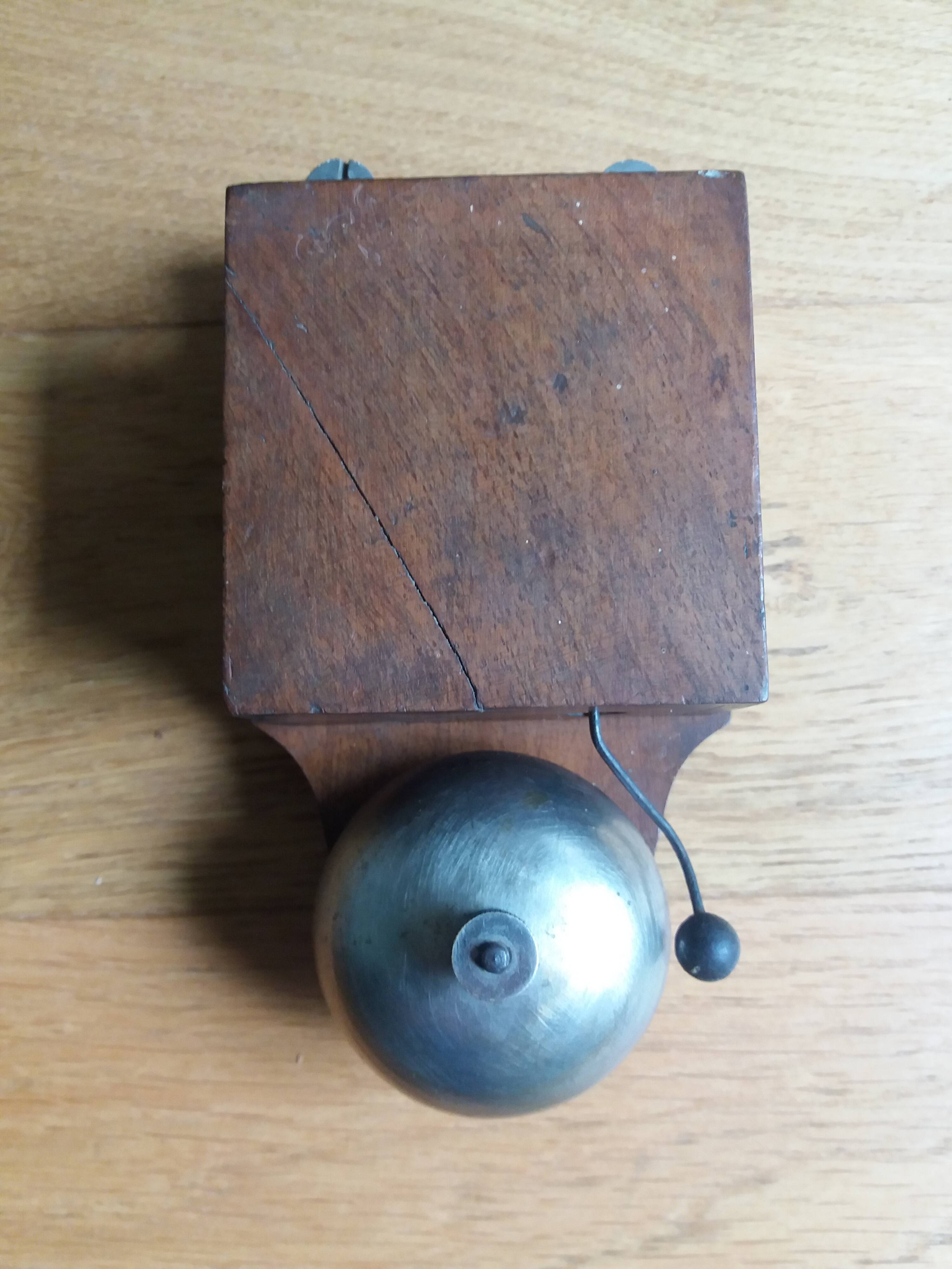 Old telephone bell chime