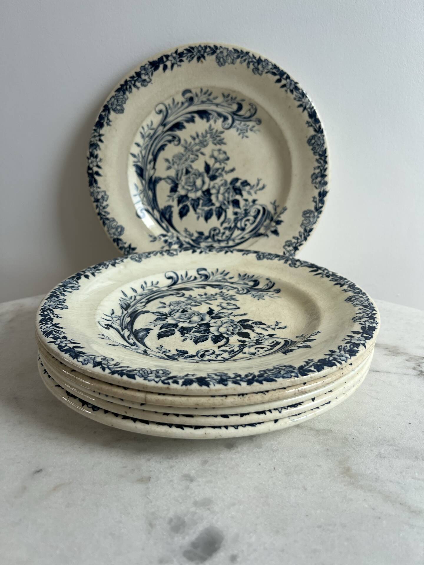 6 assiettes à dessert en terre de fer