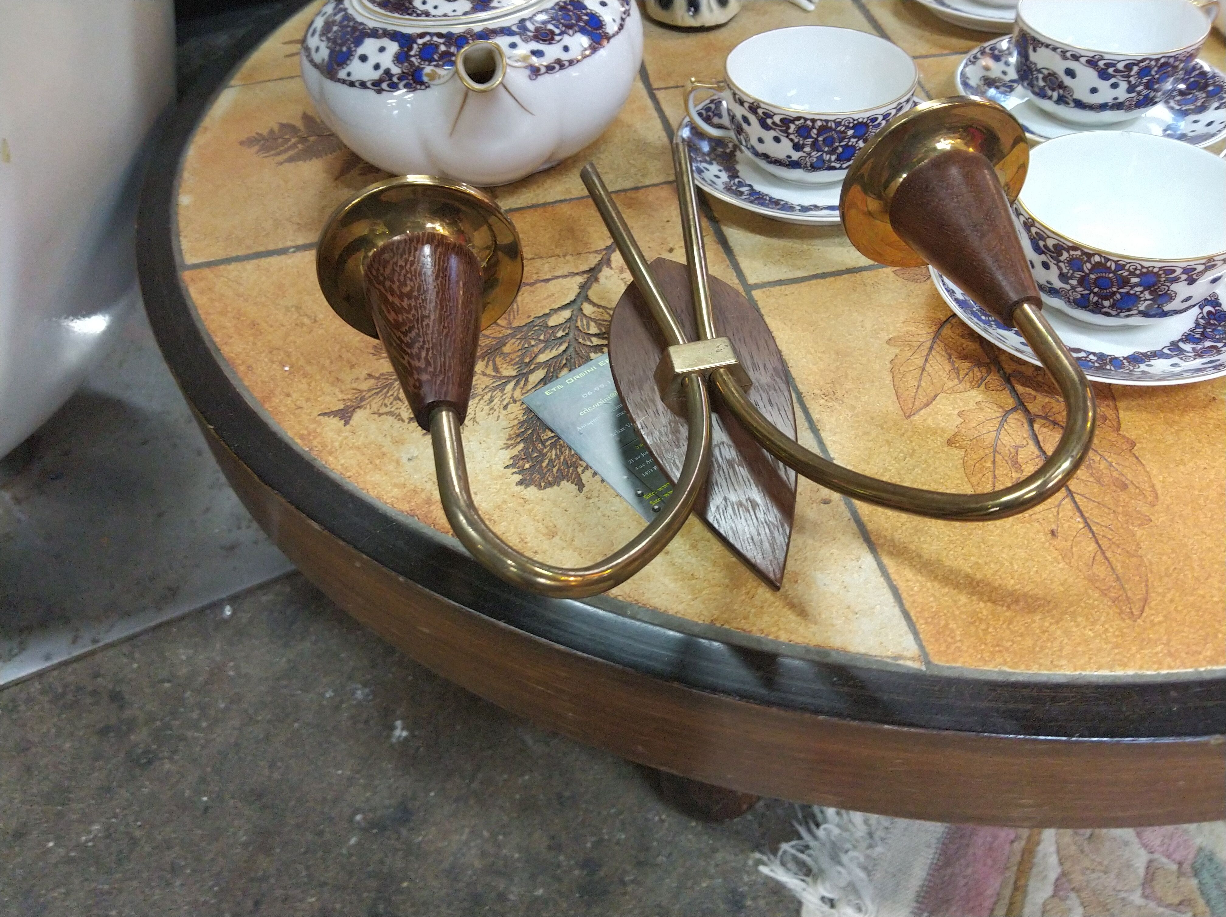 Scandinavian style wall light in gilded metal and Wenge wood, circa 1960