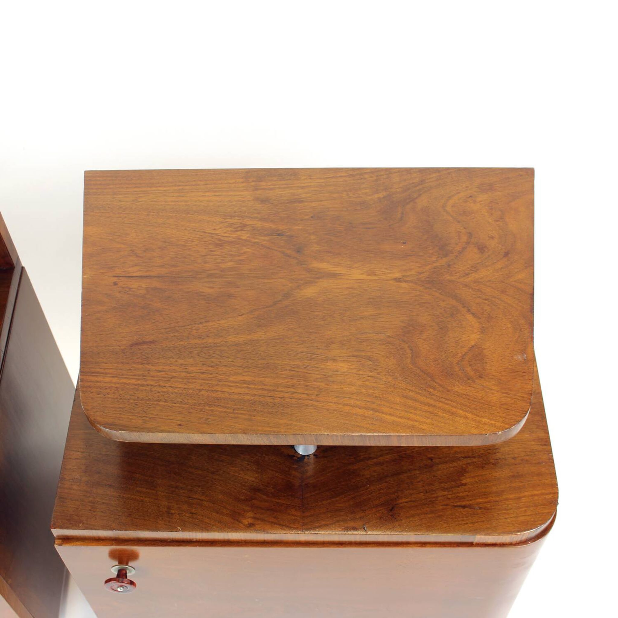 Ensemble de deux tables de chevet Bauhaus, Tchécoslovaquie, années 1950