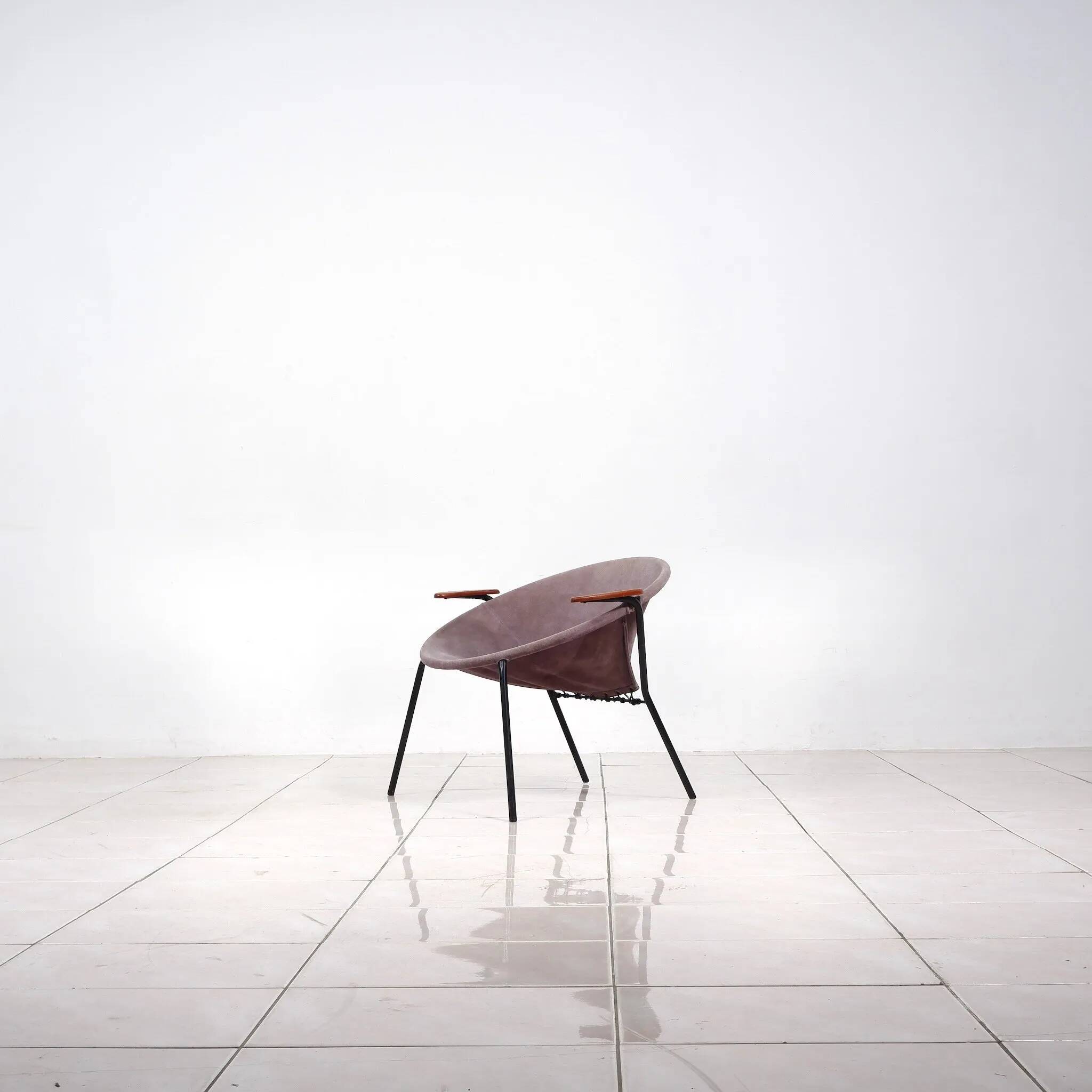 „Balloon Chair“ Lila by Hans Olsen for LEA Design