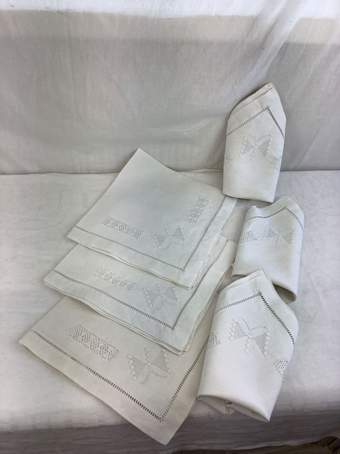 6 Antique embroidered napkins