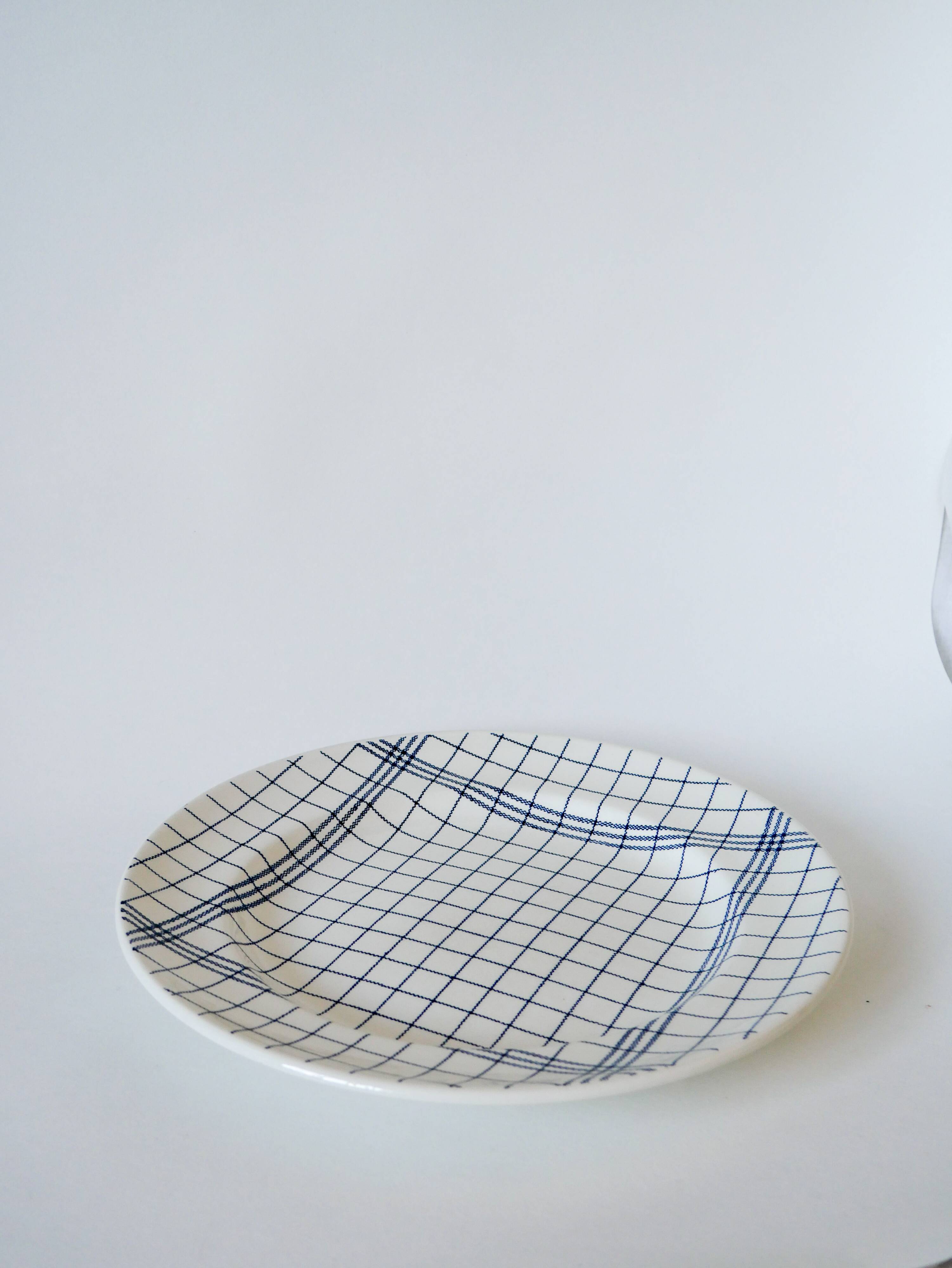 large round dish Gien blue and white striped 1960