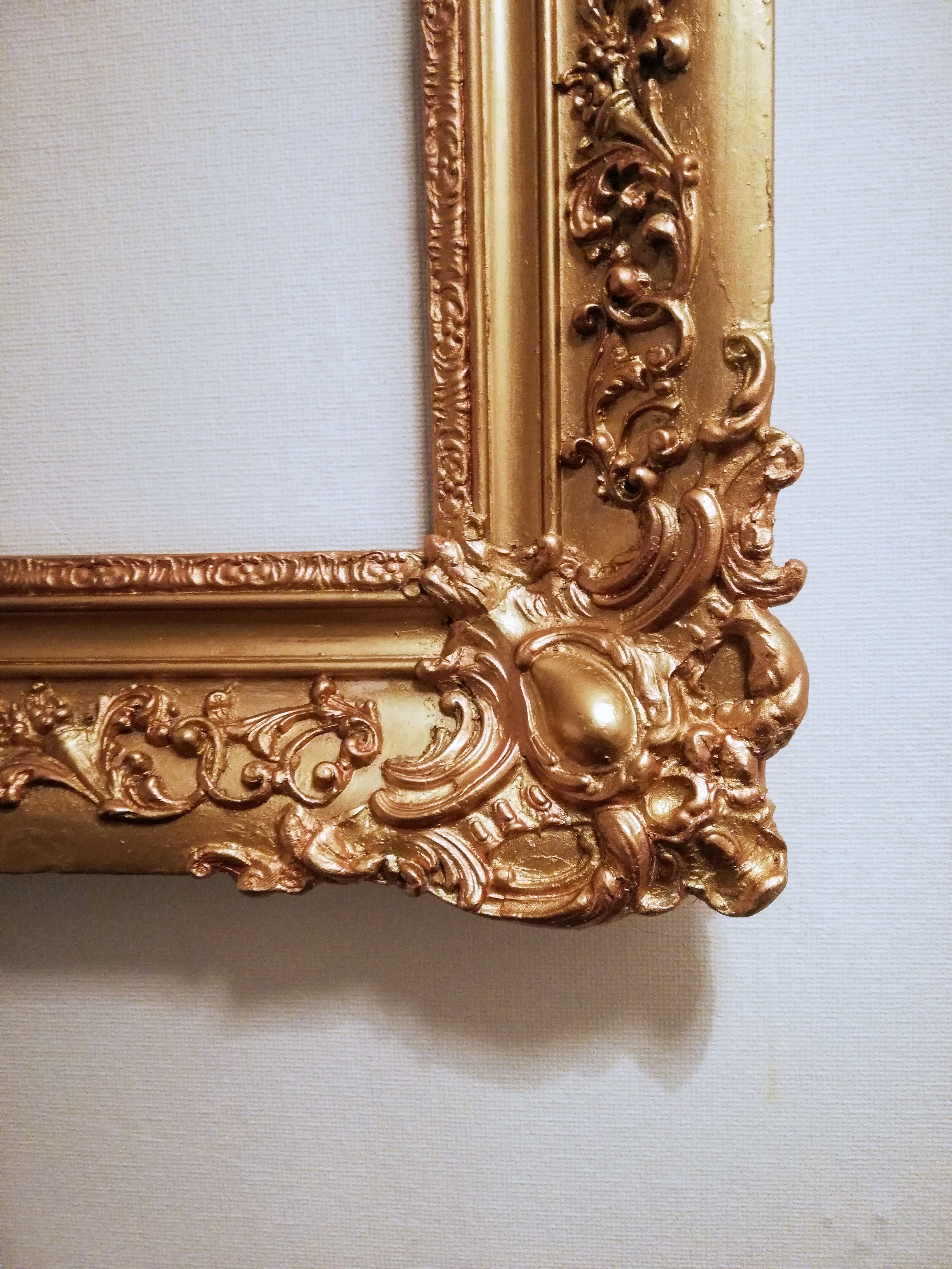 Louis XV large format gilded frame - Foliage: 66 x 55 cm