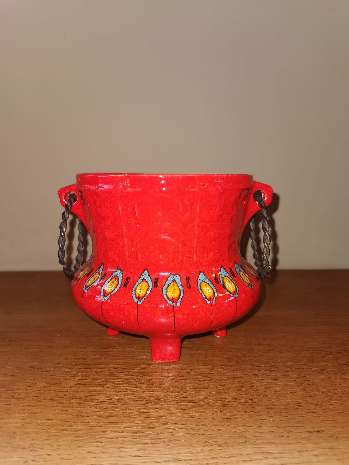 Vintage red ceramic pot cache 70s