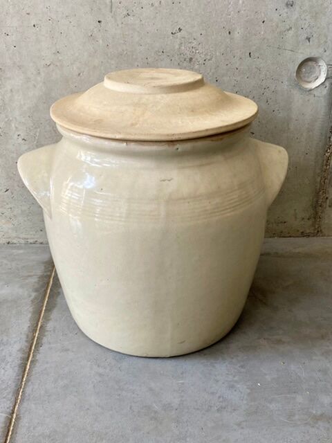 Sandstone pot