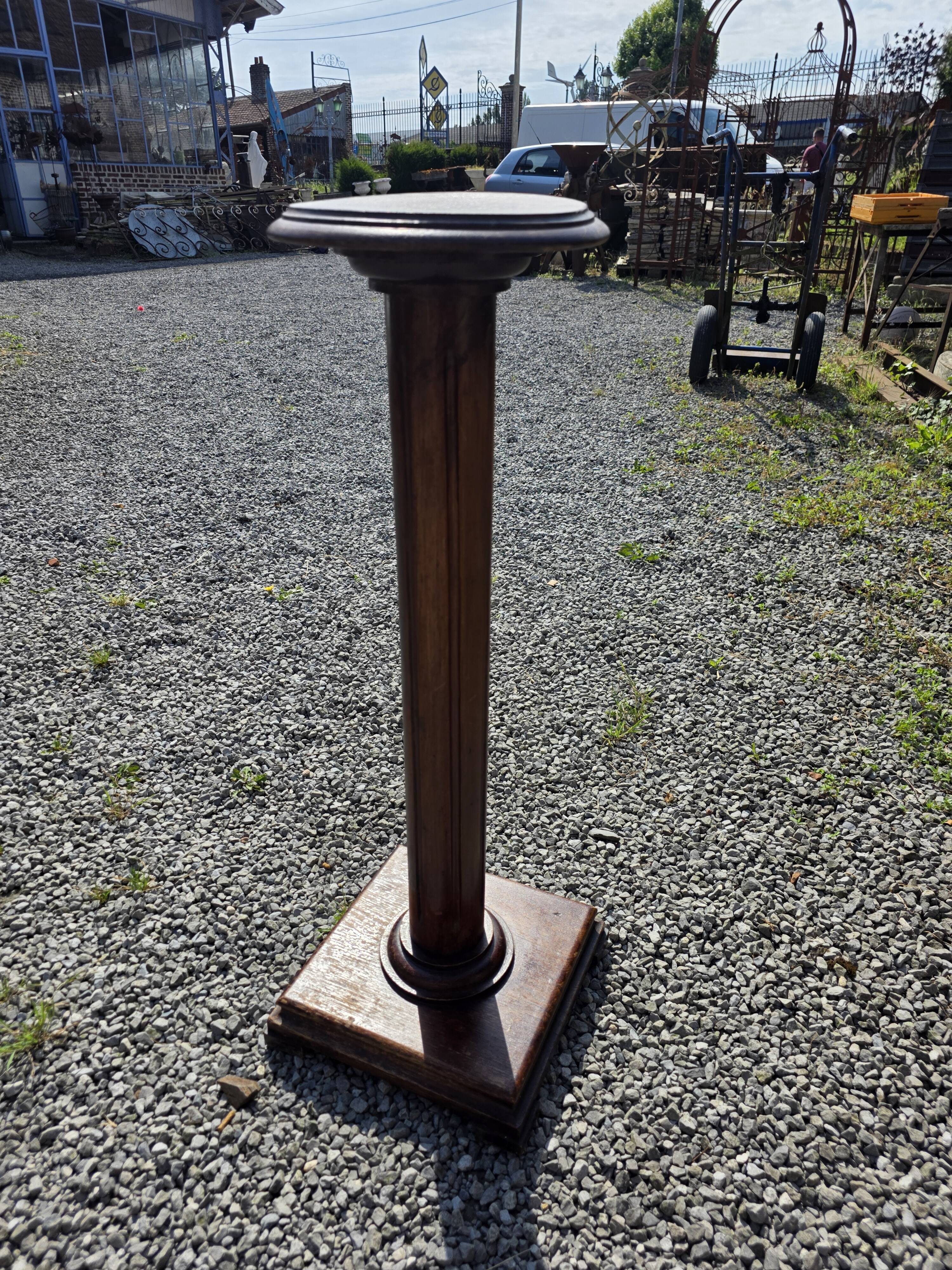 Solid oak column pedestal