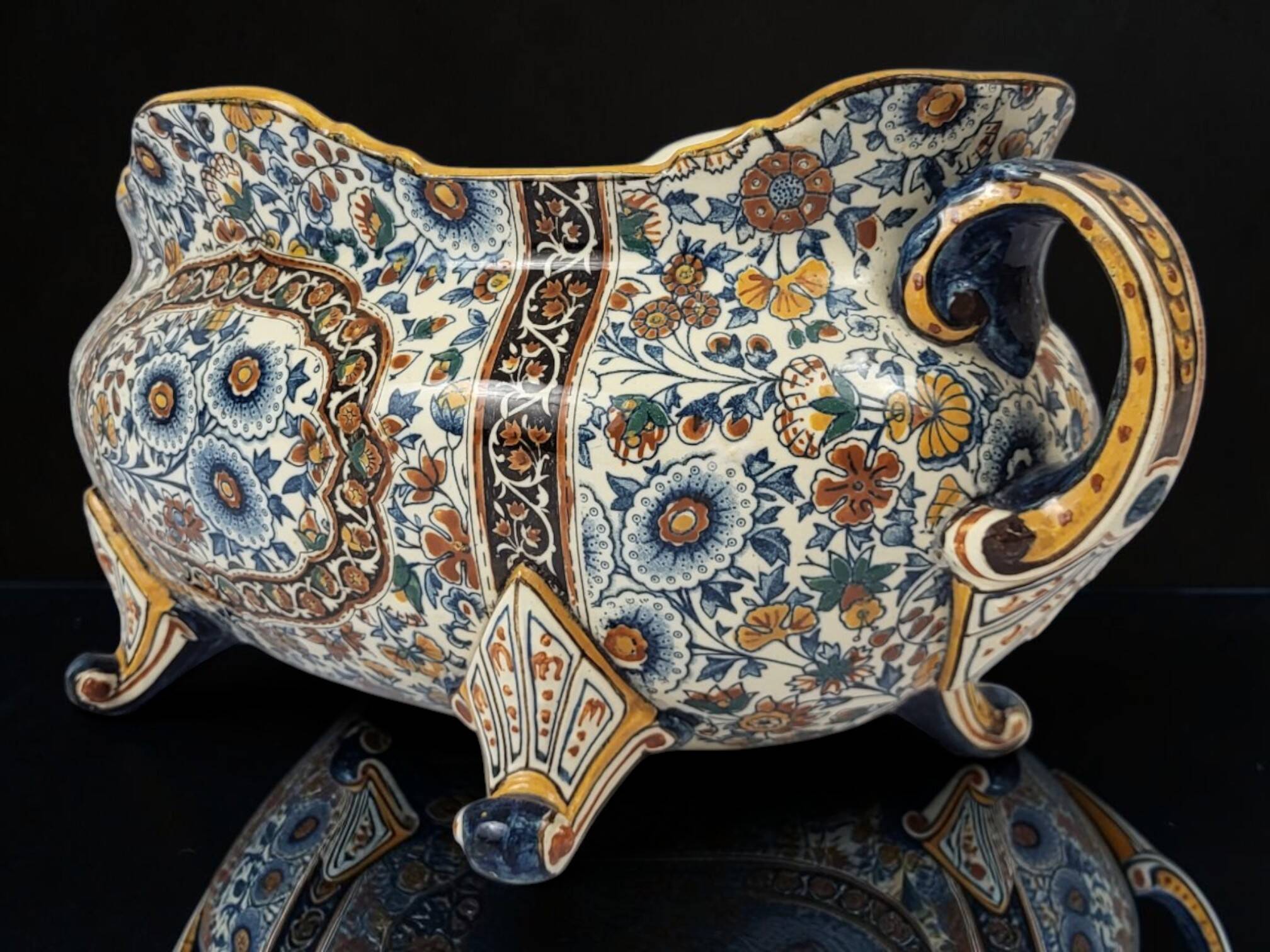 Jardinière en faience de Gien XIXeme decor Persan