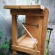 Meuble de métier établi ancien en bois
