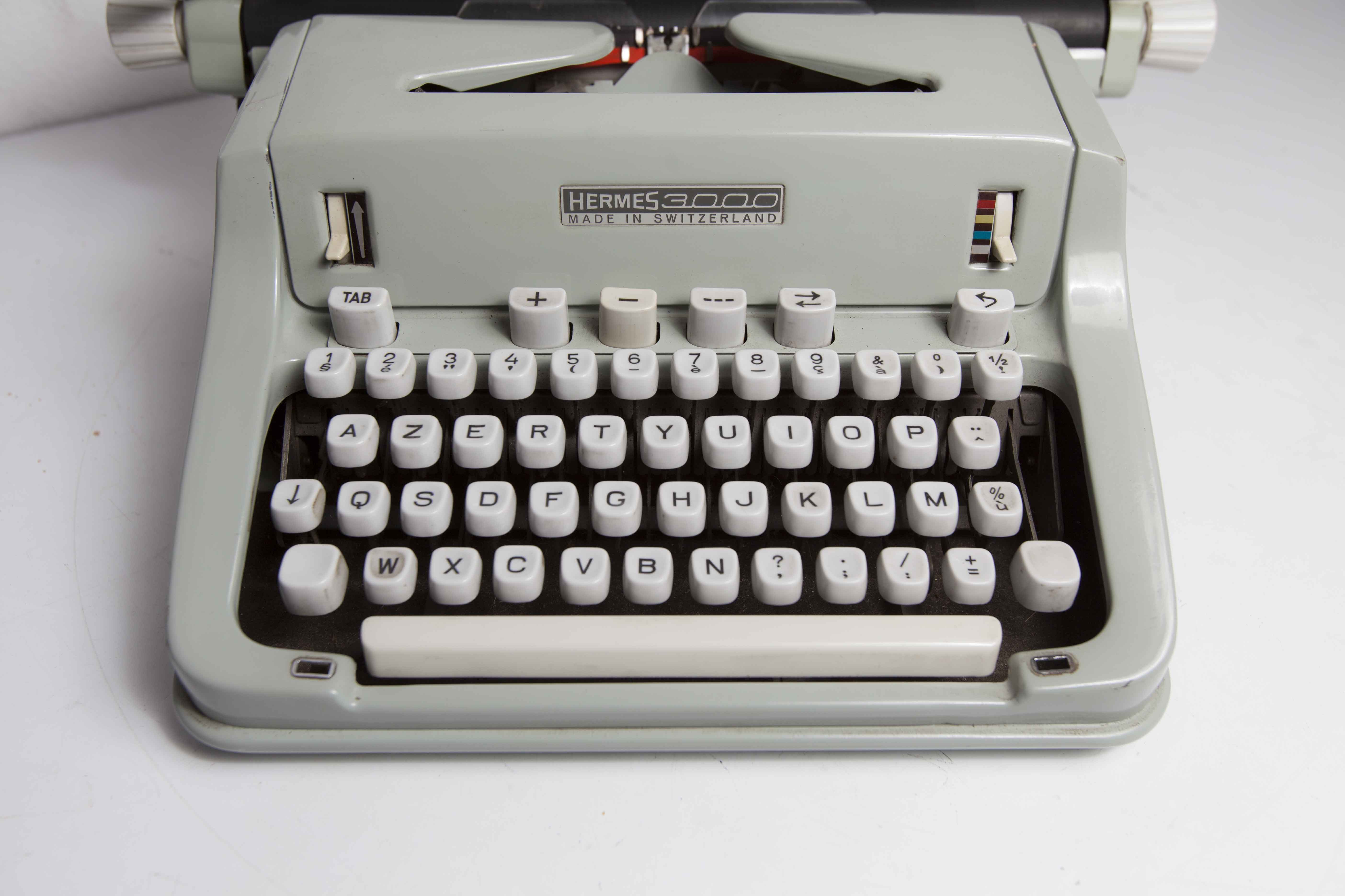 Hermes 3000 typewriter cleaned and tested