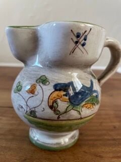 Milk pot
