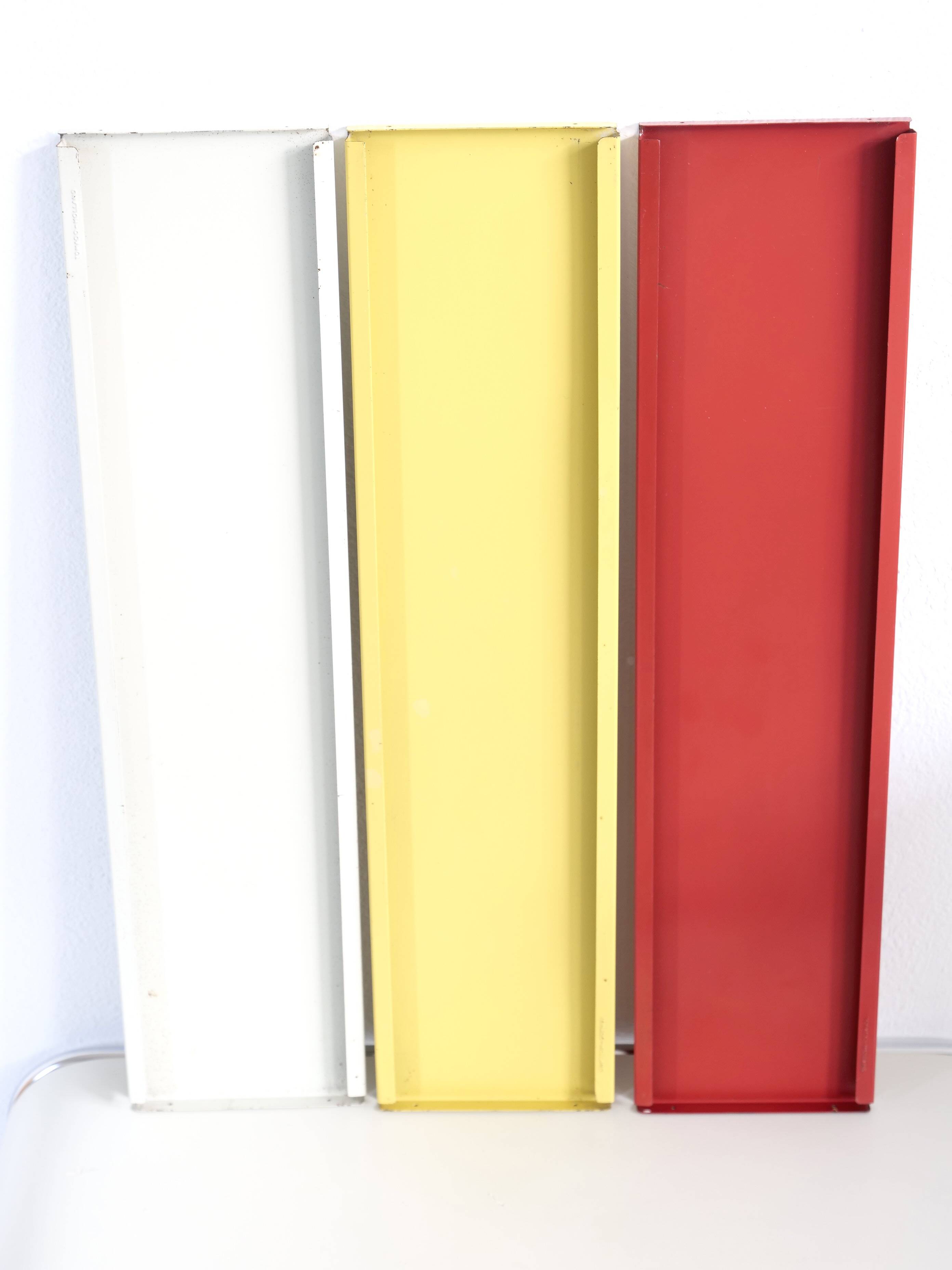 Tomado compact shelf